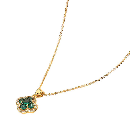 Véda Charm Green Stone